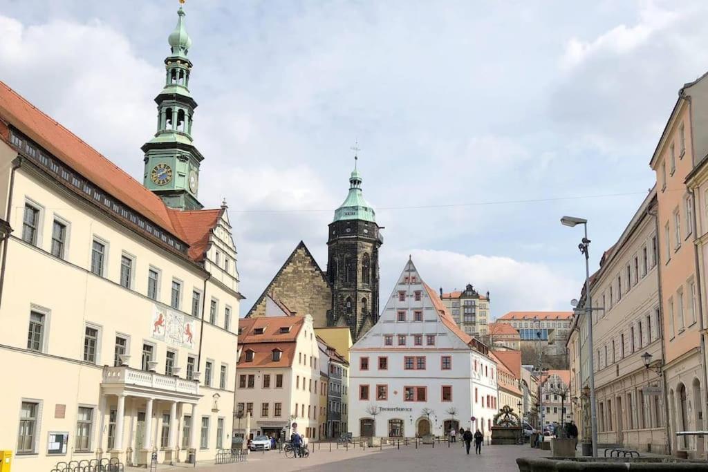 Modernes Studio Im Herzen Pirnas Exterior photo