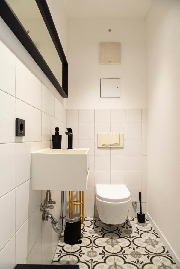 Modernes Studio Im Herzen Pirnas Exterior photo